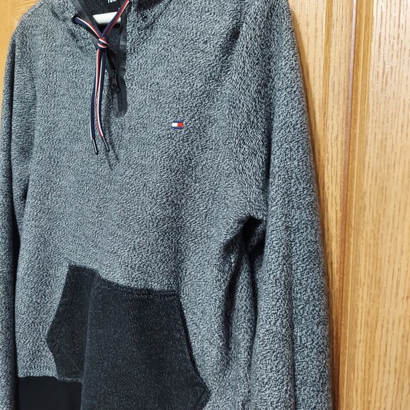 Tommy Hilfiger Sport Hoodie Men's S Gray Black Pullover Sweatshirt 1/4 Zip Logo - Picture 2 of 8